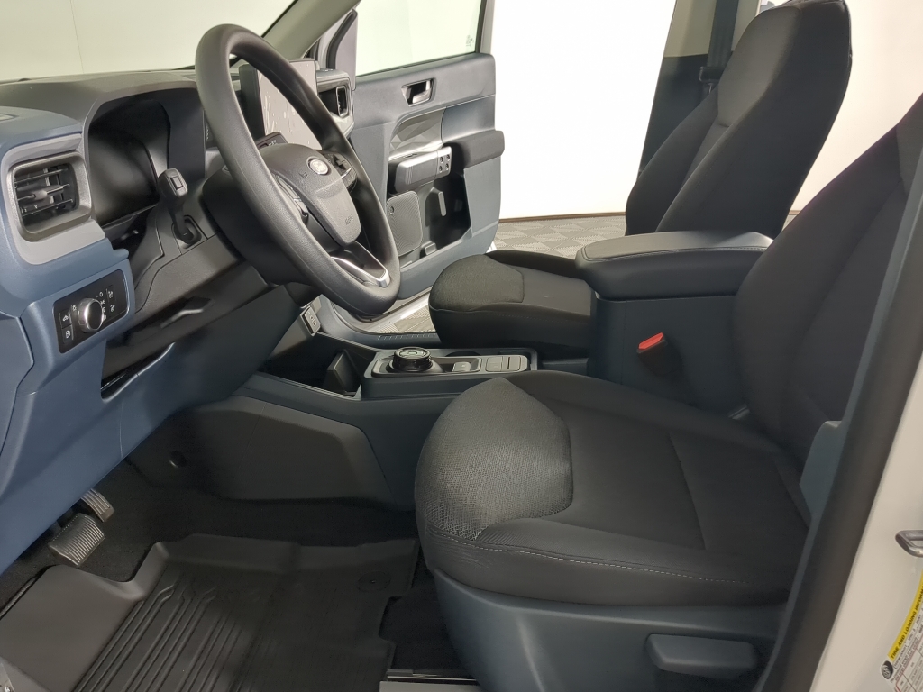 2025 Ford Maverick XL photo 9