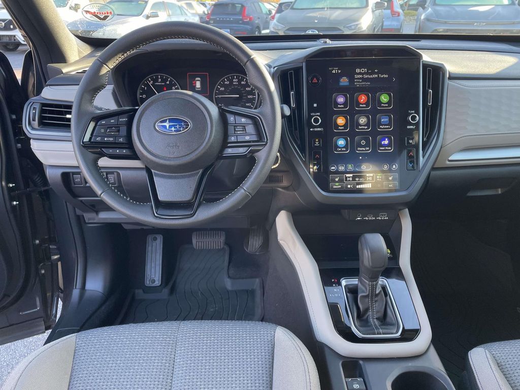 2025 Subaru Forester Premium photo 2