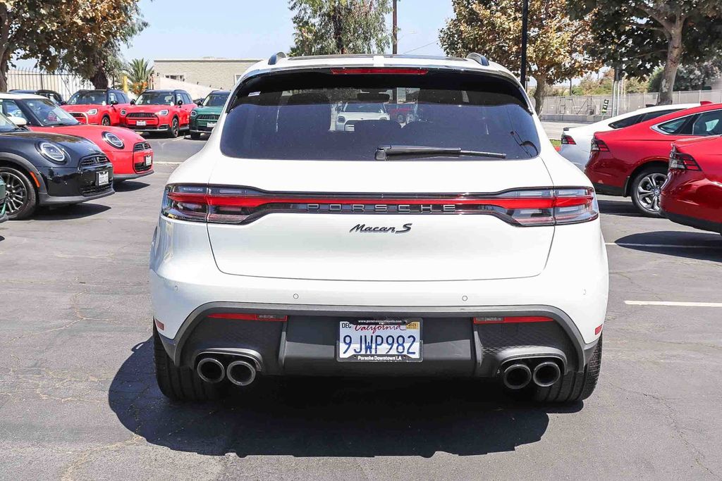 2024 Porsche Macan S photo 5