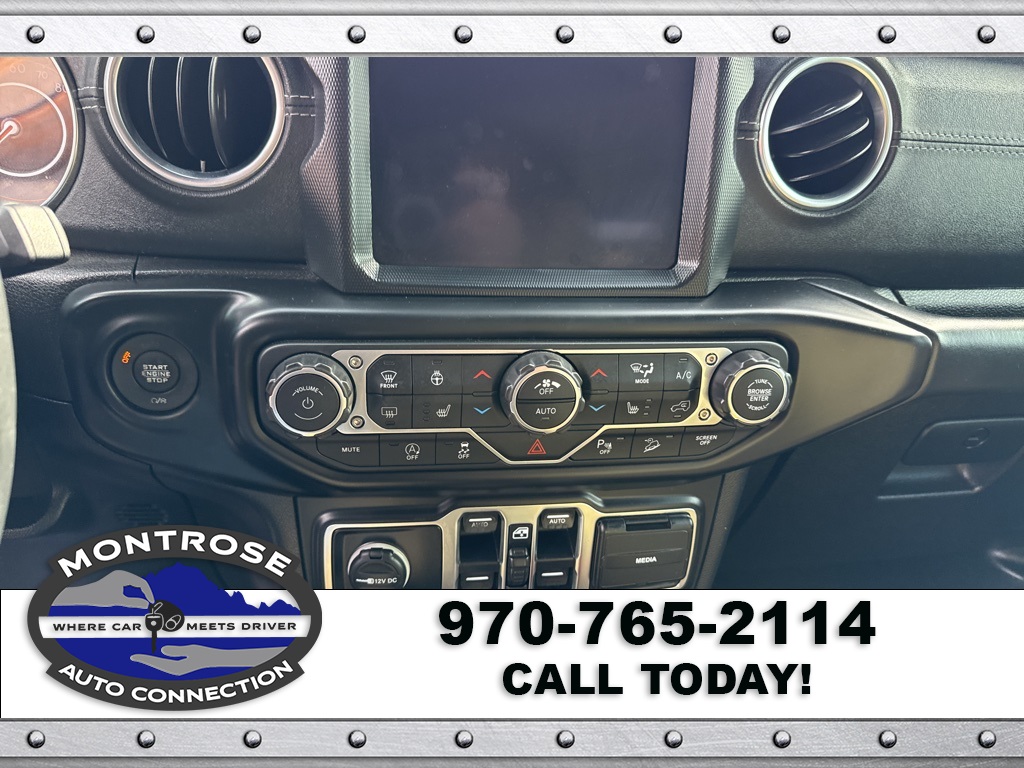 2019 Jeep Wrangler Unlimited Sahara photo 16