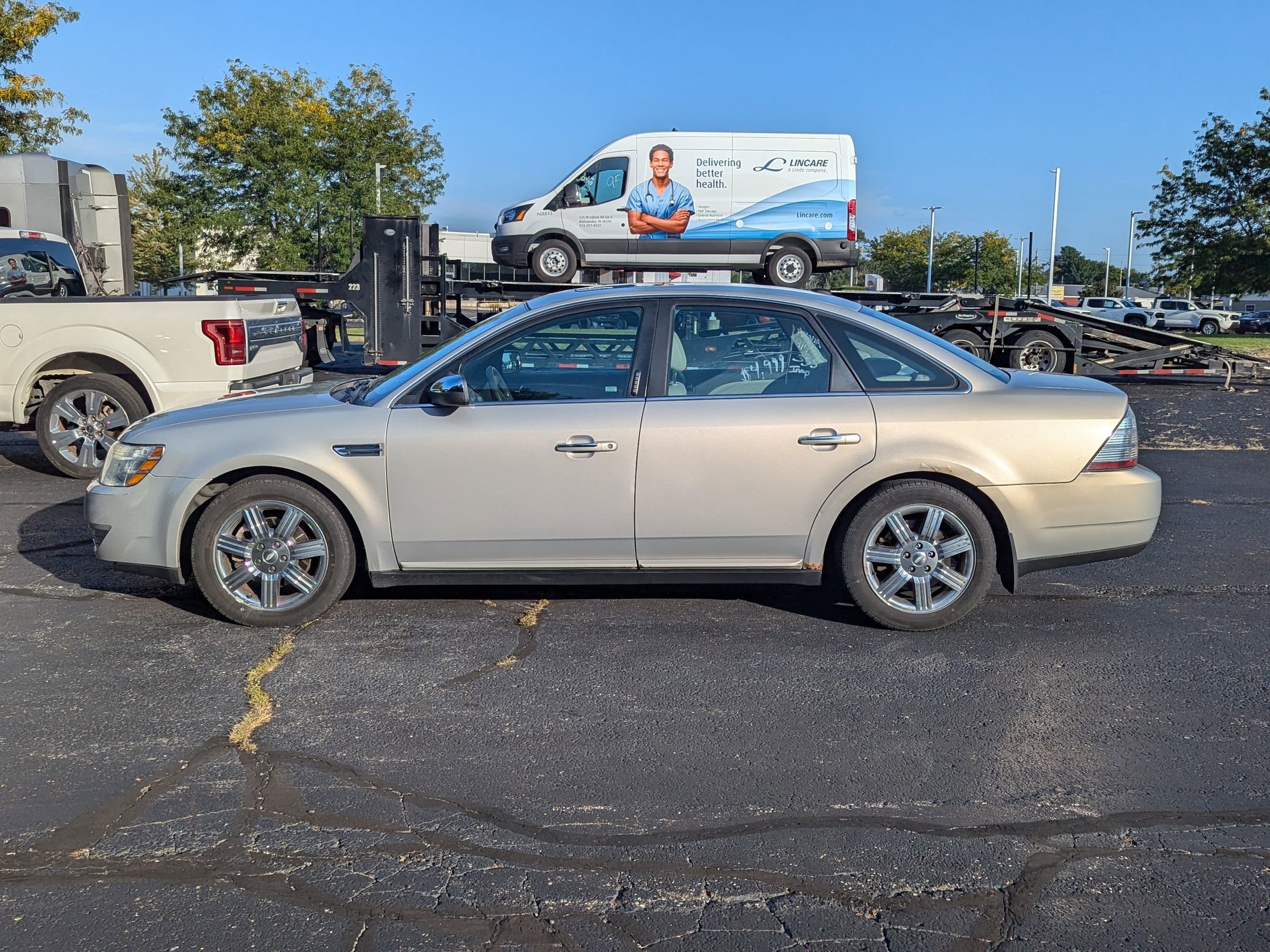Used 2009 Ford Taurus Limited with VIN 1FAHP25W69G122945 for sale in Mishawaka, IN