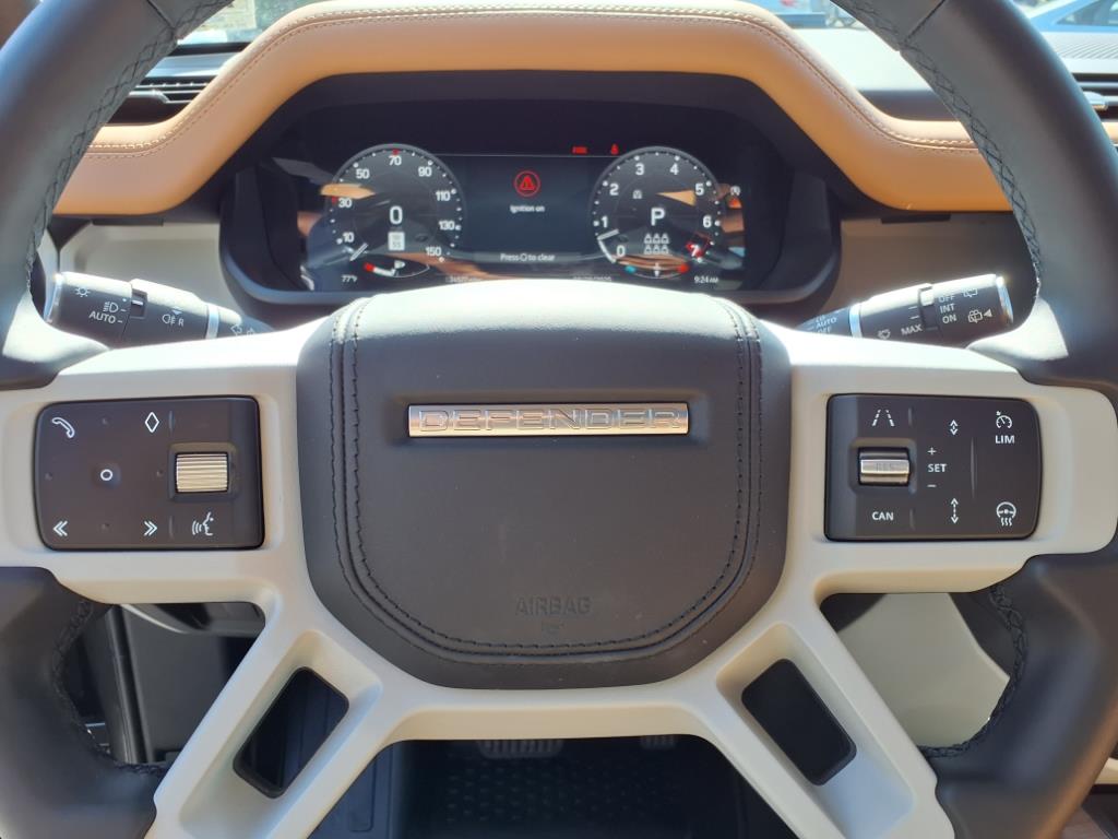 2023 Land Rover Defender 130 First Edition photo 8