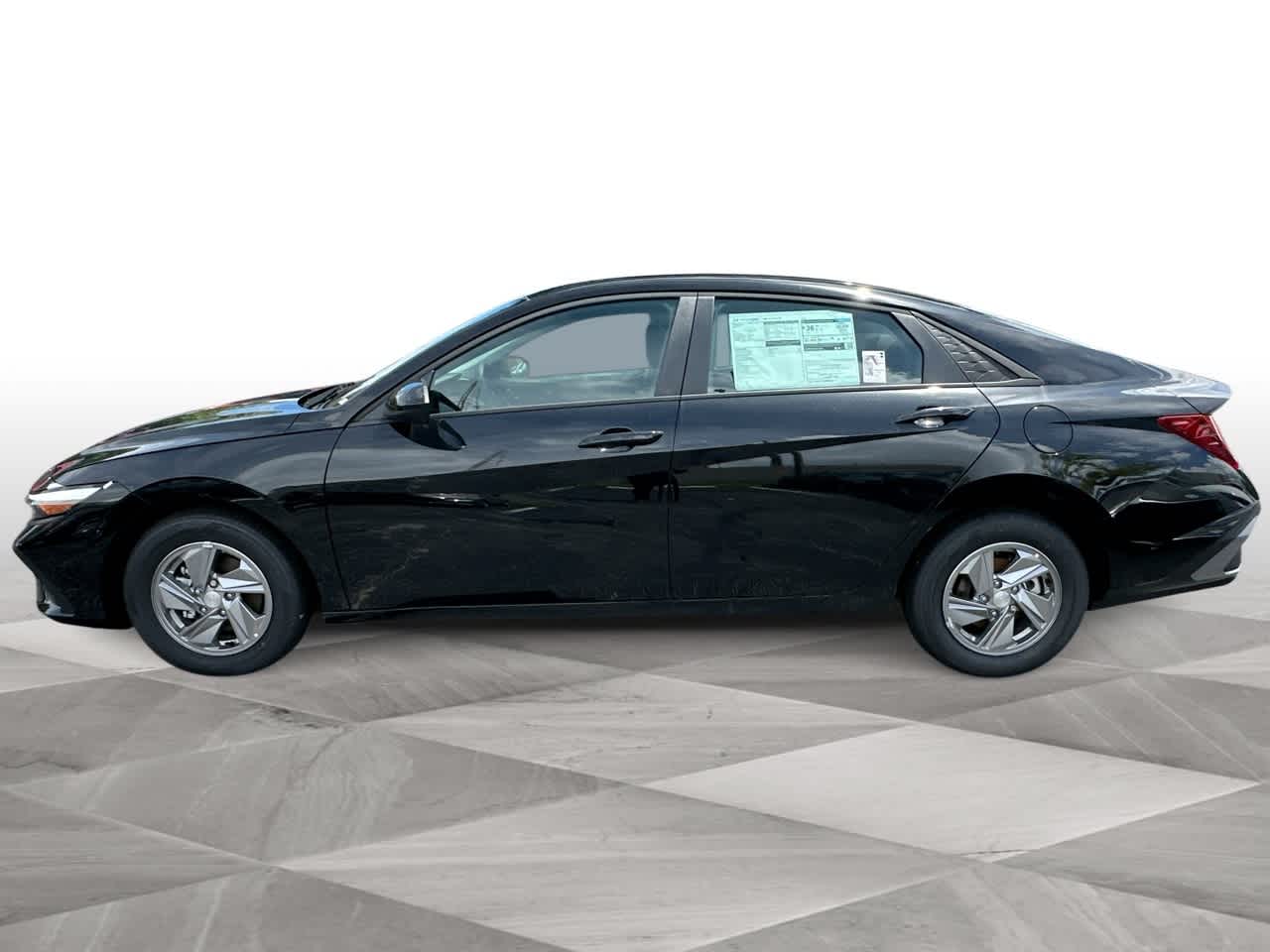 2025 Hyundai Elantra SE photo 4