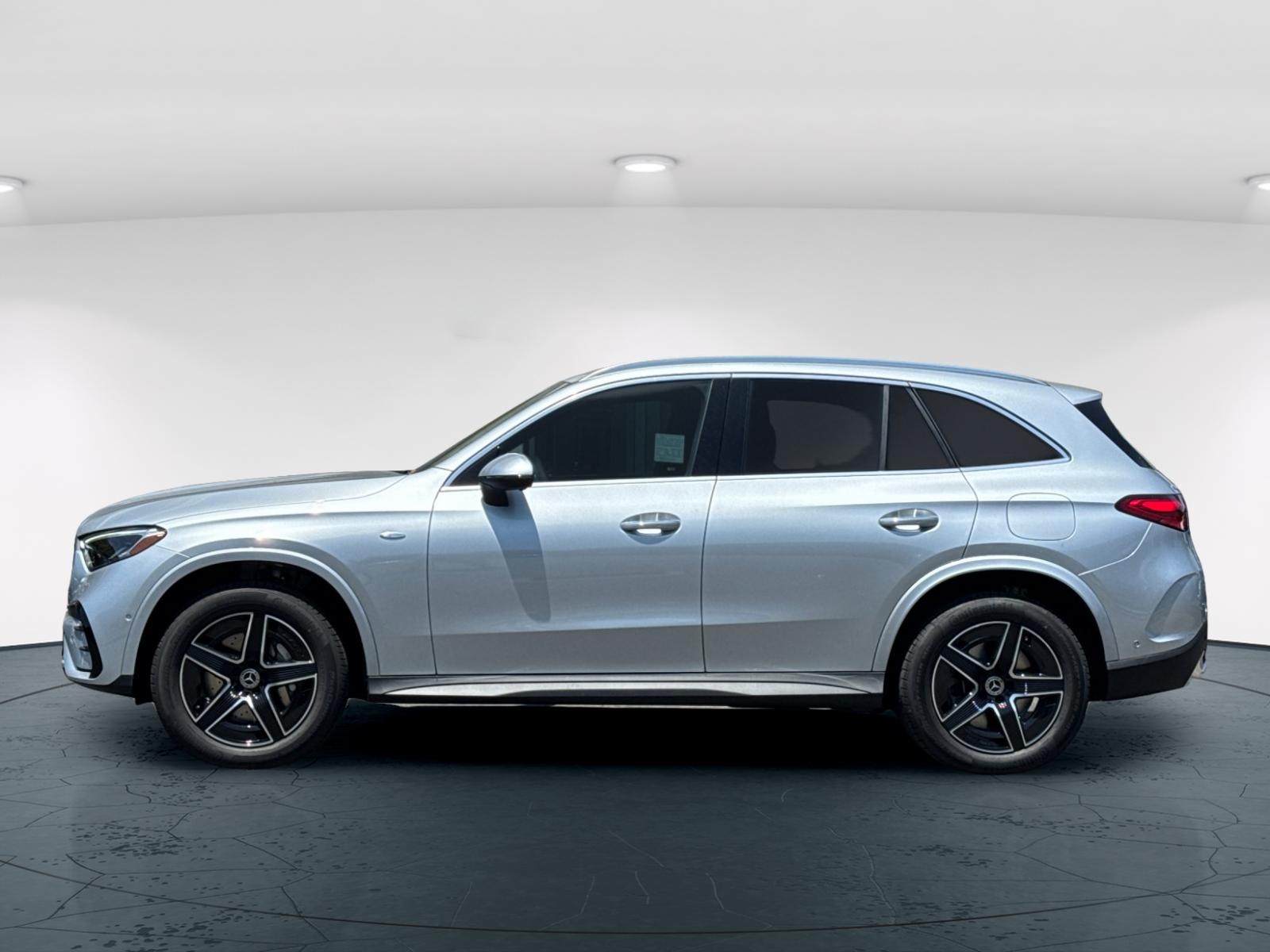 2025 Mercedes Benz GLC 350e 4MATIC photo 3