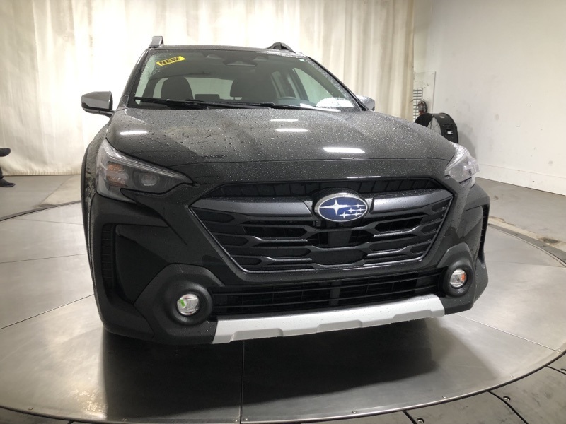 2025 Subaru Outback Touring photo 2