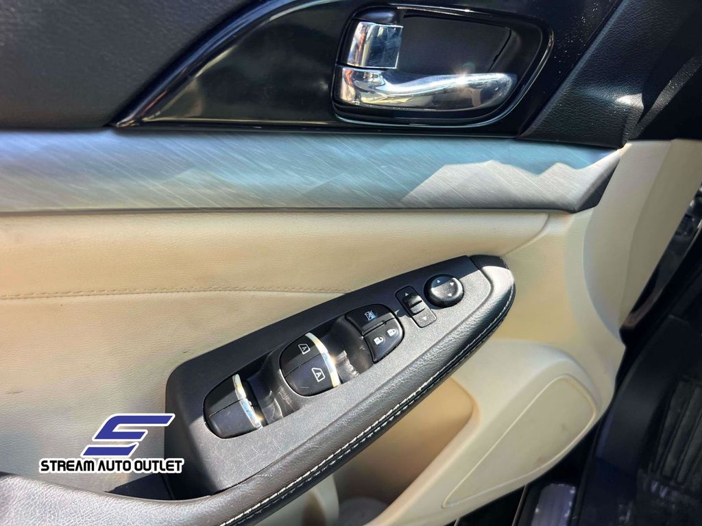 2017 Nissan Maxima SL photo 14