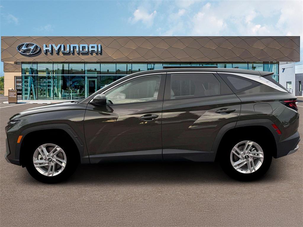 2026 Hyundai Tucson SE photo 3