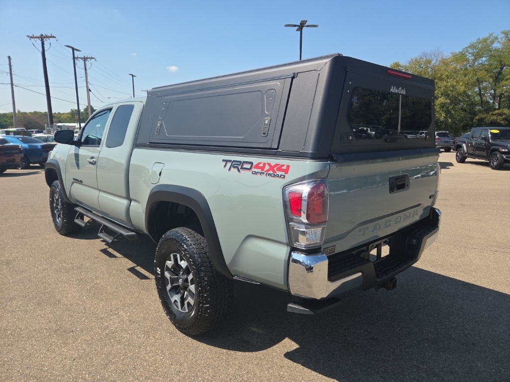 2023 Toyota Tacoma TRD Off-Road photo 5