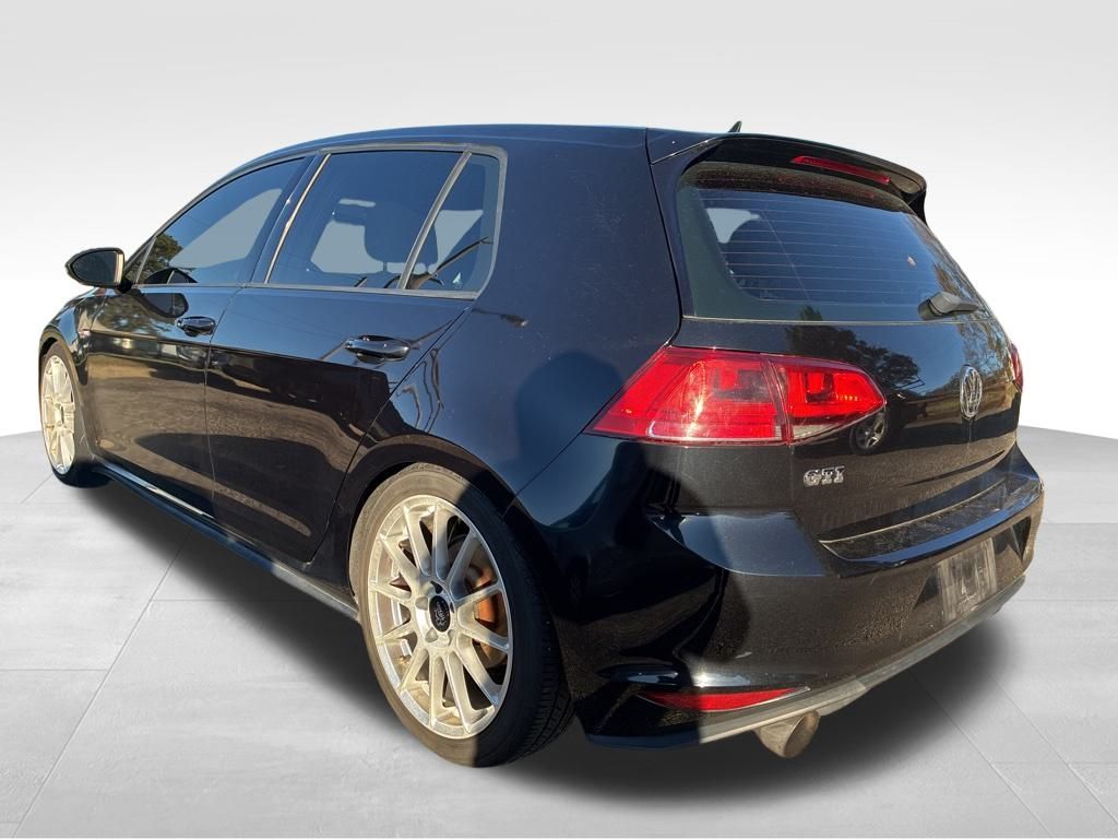 2017 Volkswagen Golf GTI S photo 3