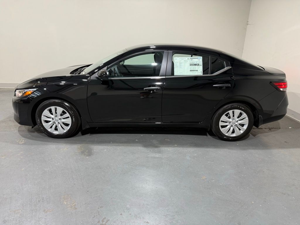 2025 Nissan Sentra S photo 4