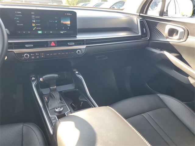 2025 Kia Sorento S photo 11