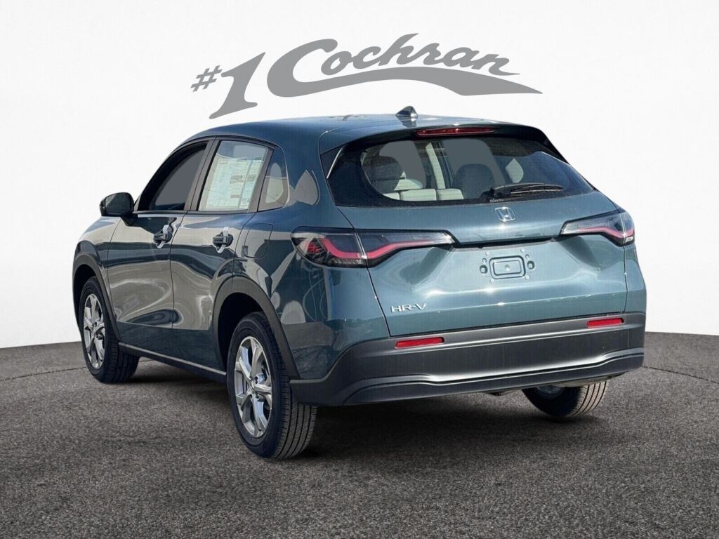 2026 Honda HR-V LX photo 4