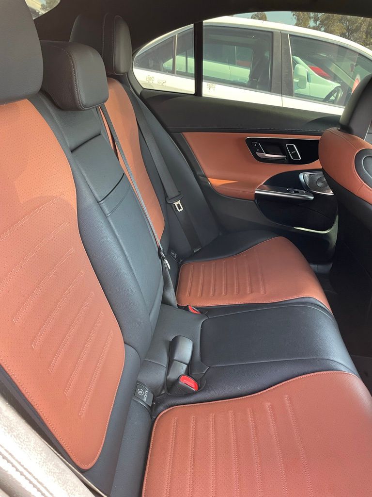 2023 Mercedes Benz C 300 photo 4