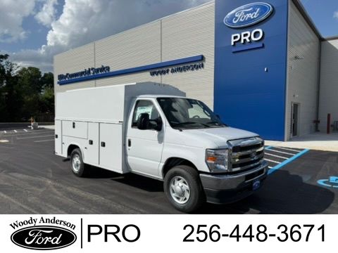 2026 Ford E-Series Cutaway Base's photo