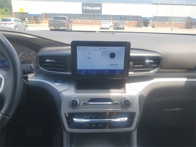 2022 Ford Explorer XLT photo 26