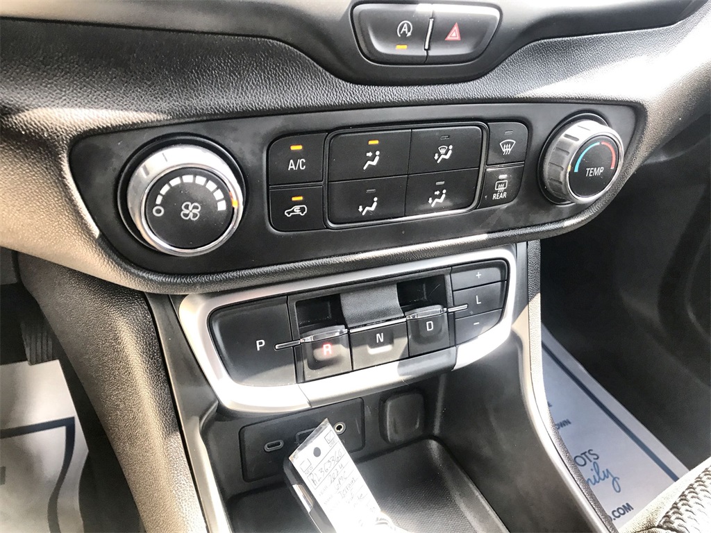 2024 Gmc Terrain SLE photo 18