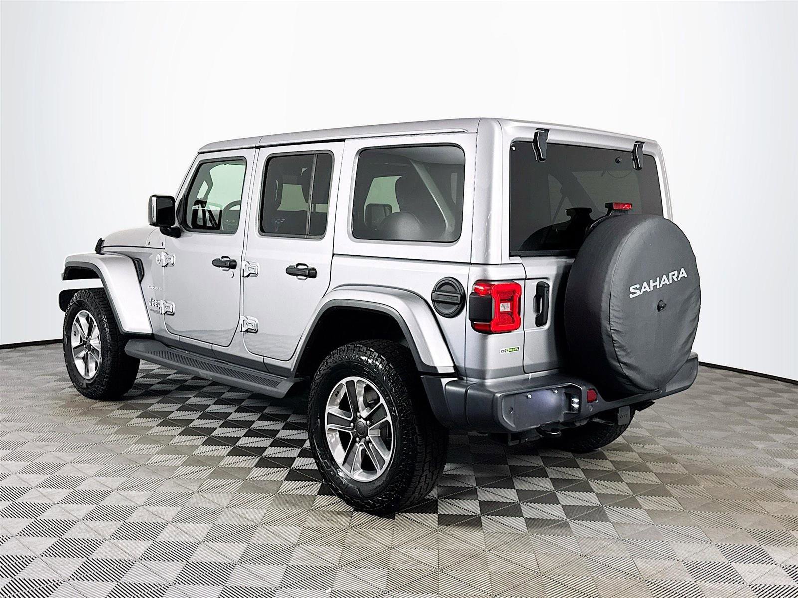 2020 Jeep Wrangler Unlimited Sahara photo 4