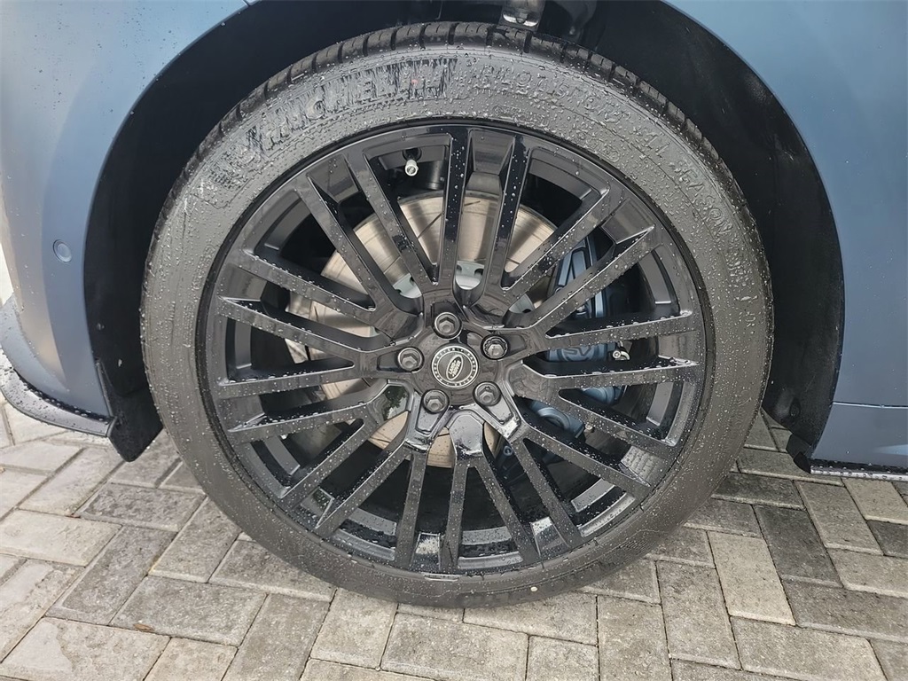 2025 Land Rover Range Rover Sport photo 11