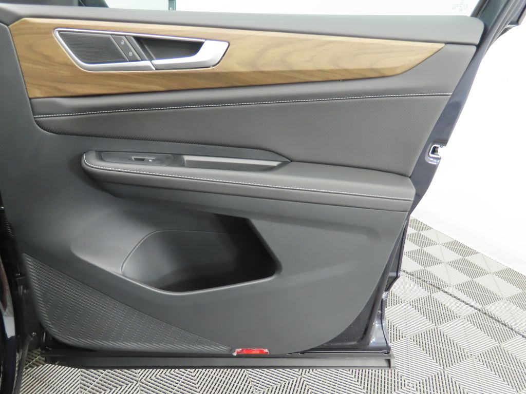 2026 Volkswagen Atlas SE Technology photo 24