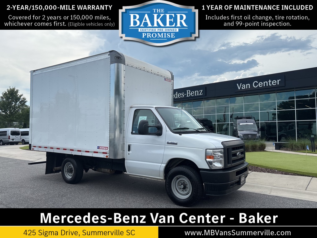 2022 Ford E-Series Cutaway Base's photo