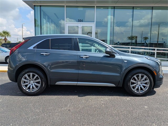 2020 Cadillac XT4 Premium Luxury photo 3