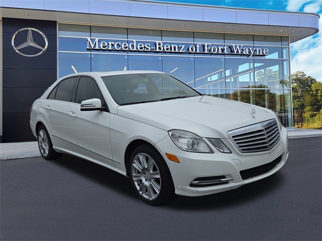 2013 Mercedes-Benz E-Class's photo