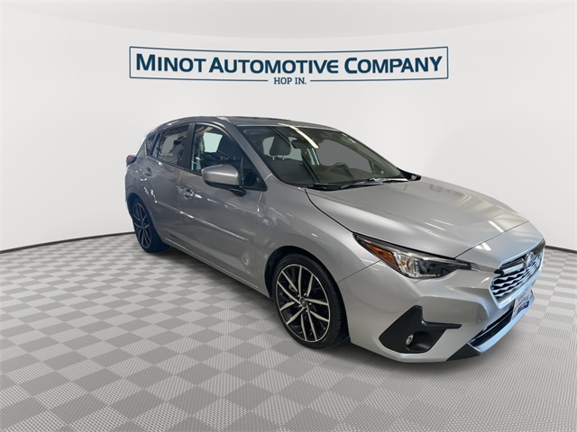 2024 Subaru Impreza Sport photo 2