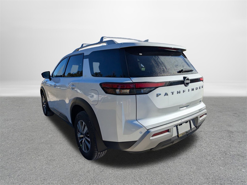 2025 Nissan Pathfinder SL photo 4
