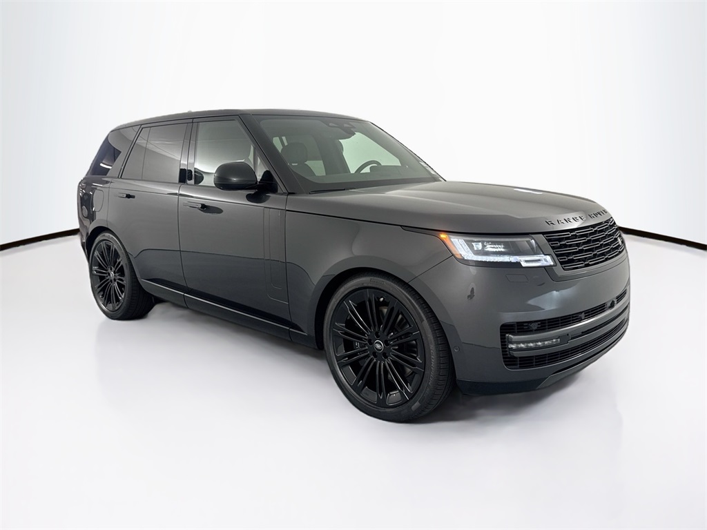 2025 Land Rover Range Rover SE photo 4