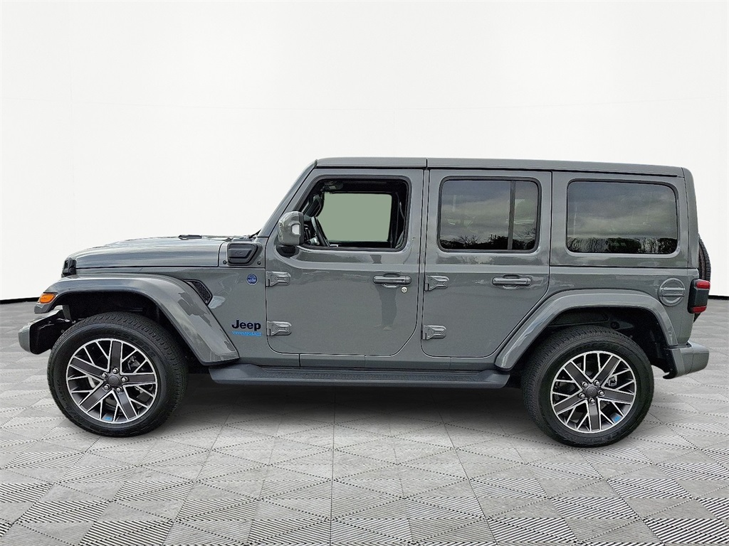 2022 Jeep Wrangler Unlimited Sahara High Altitude 4xe photo 4