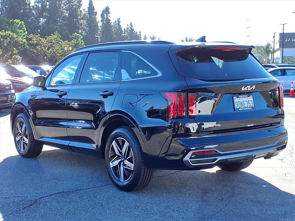 2023 Kia Sorento EX photo 3