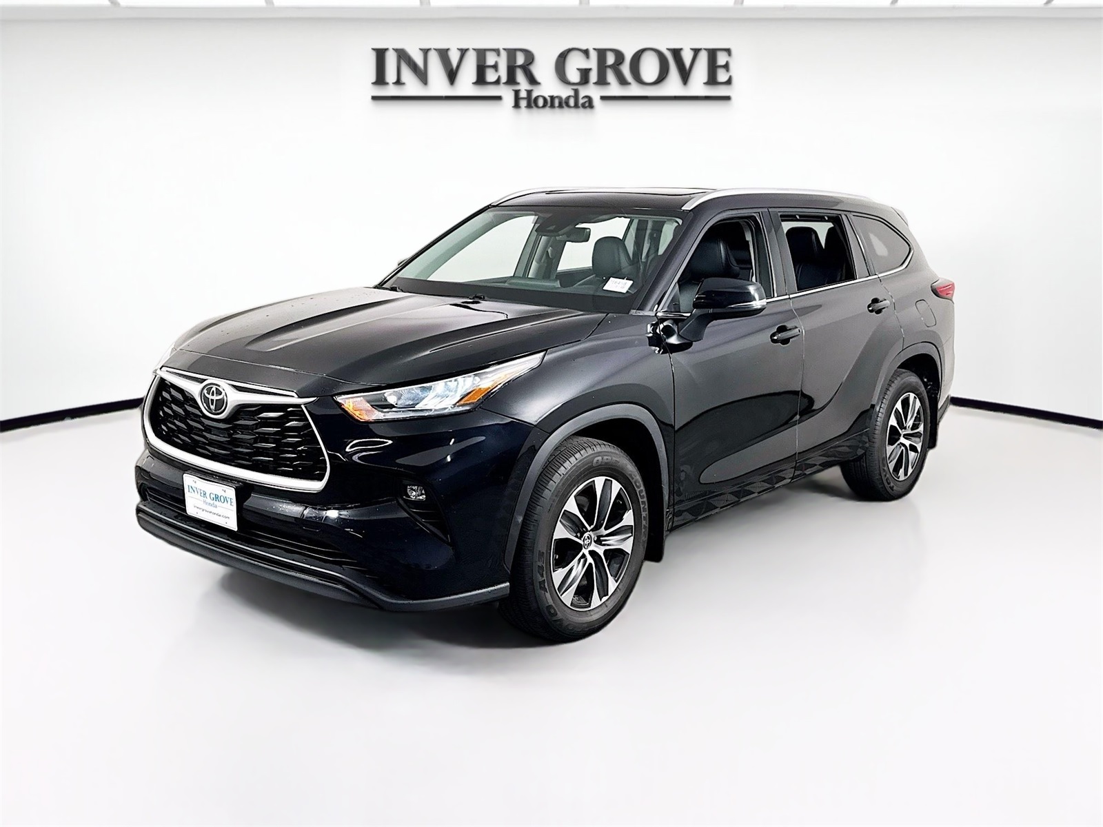 2022 Toyota Highlander XLE's photo