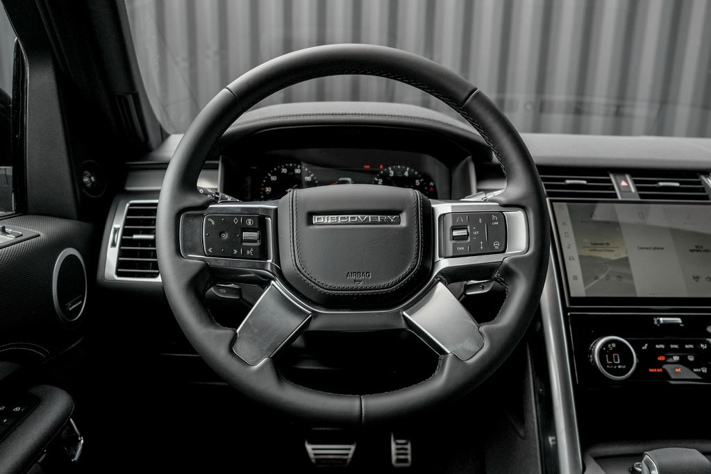 2025 Land Rover Discovery SE photo 15