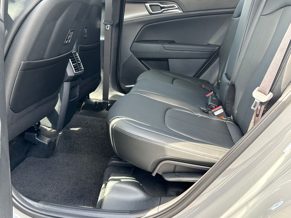 2026 Kia Sportage EX photo 21