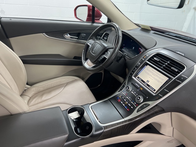 2019 Lincoln Nautilus Reserve photo 11