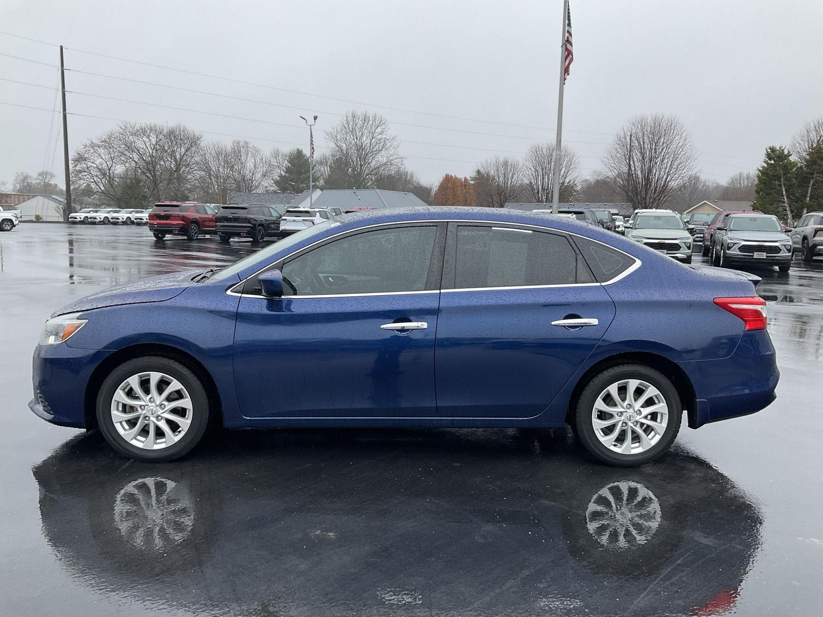 2017 Nissan Sentra S photo 4