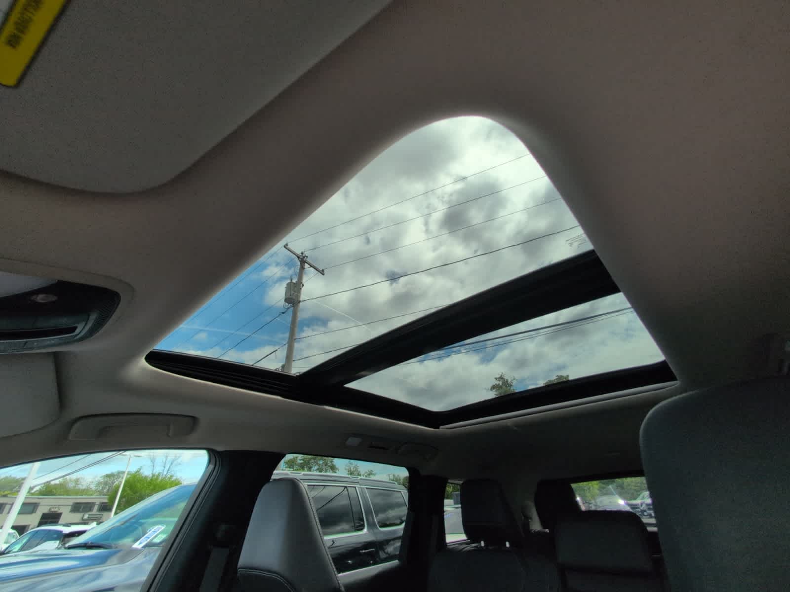 2022 Infiniti QX60 Luxe AWD photo 3