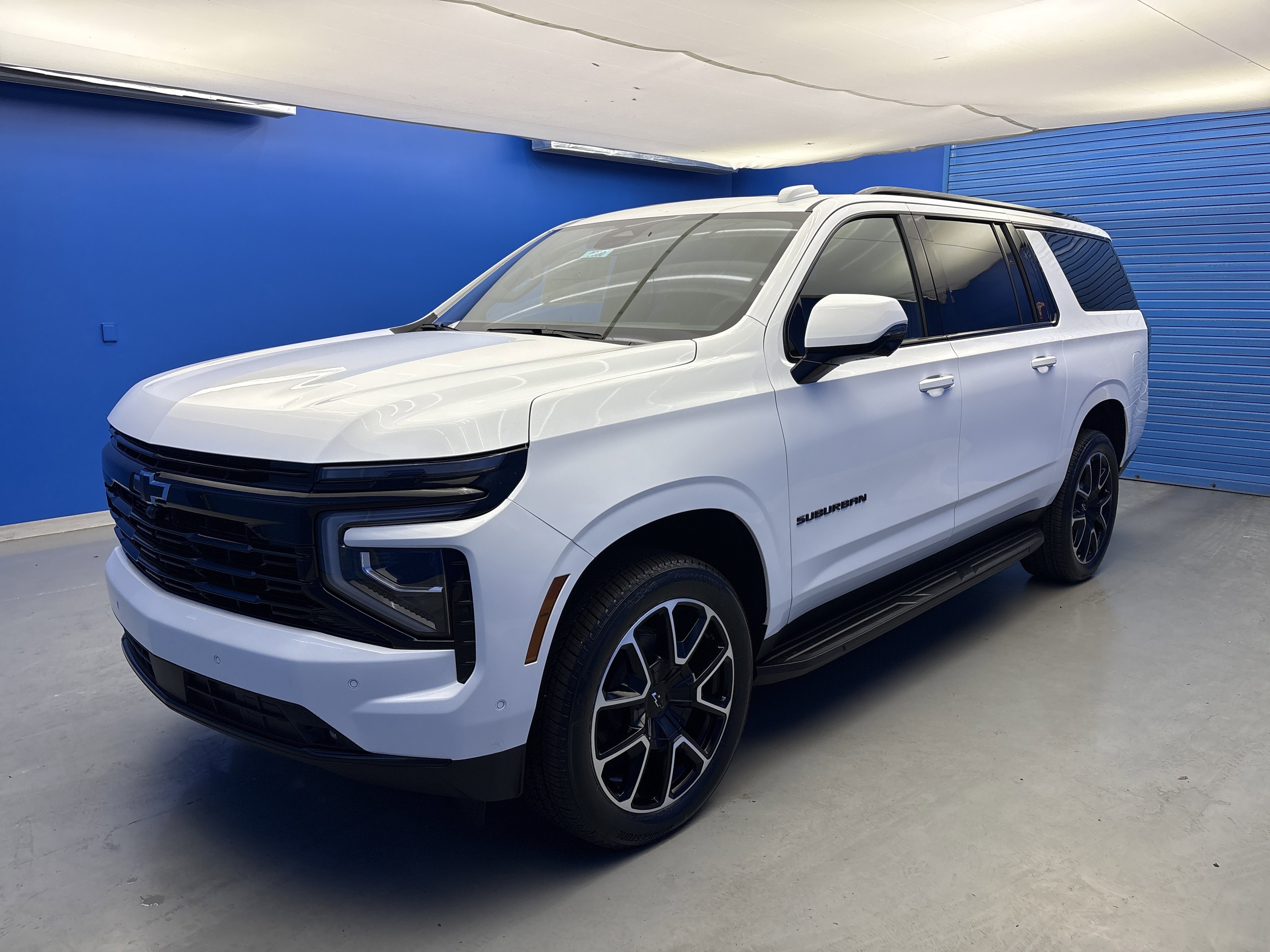 2026 Chevrolet Suburban RST photo 3