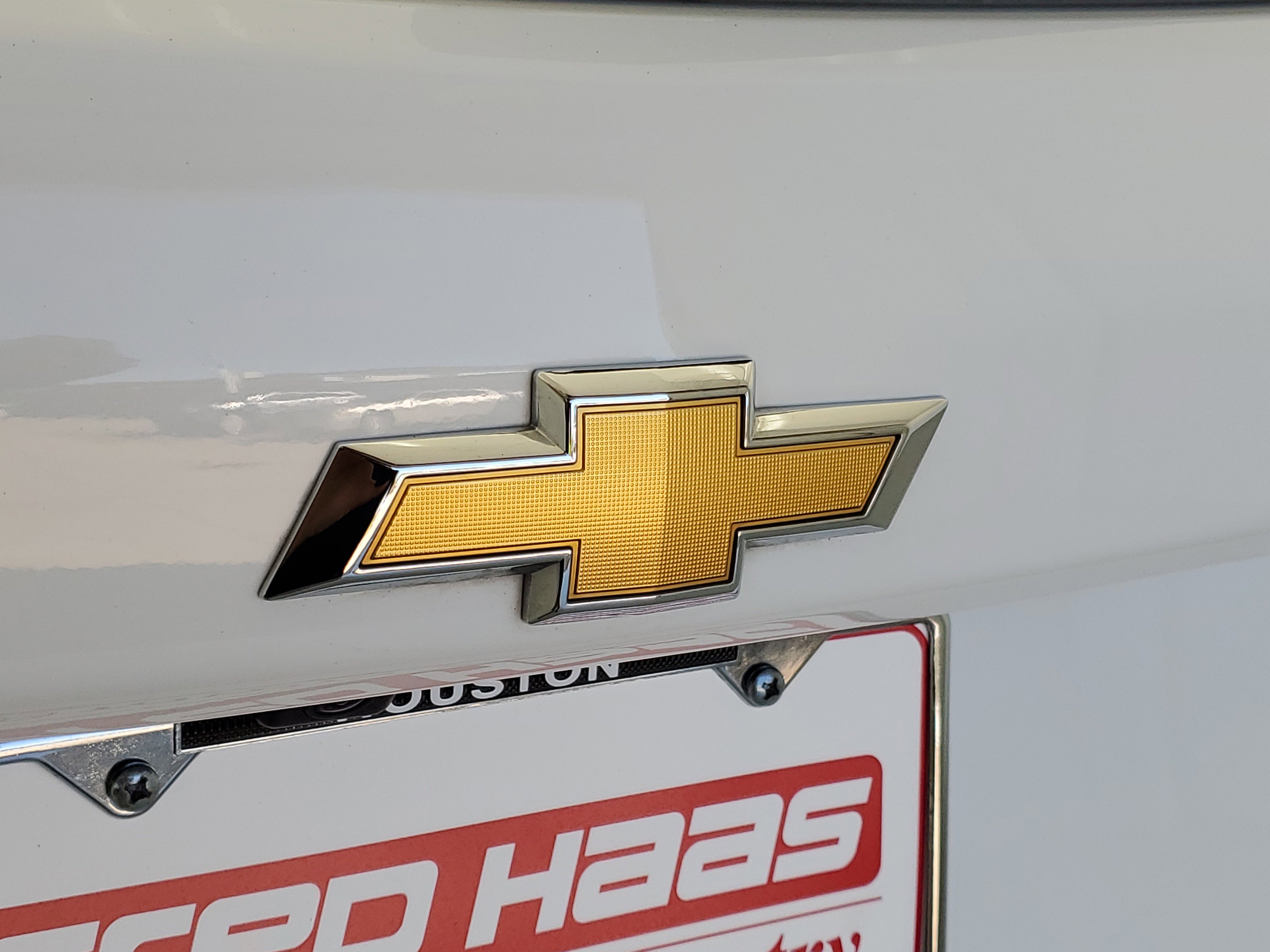 2024 Chevrolet Equinox LT photo 2