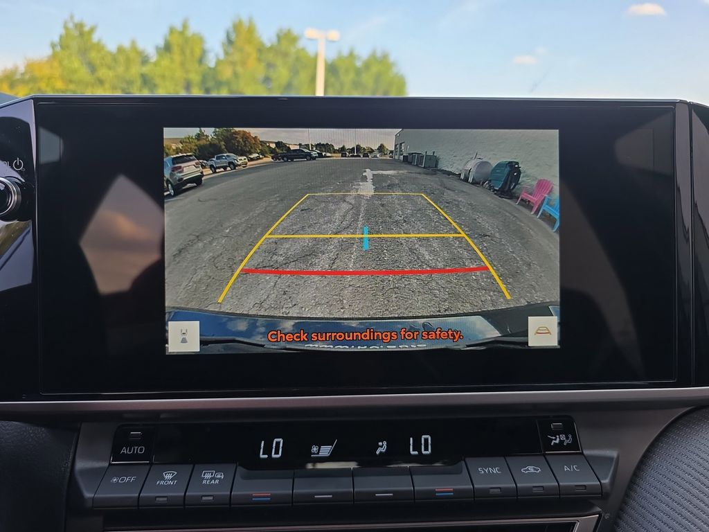 2025 Toyota Camry SE photo 19