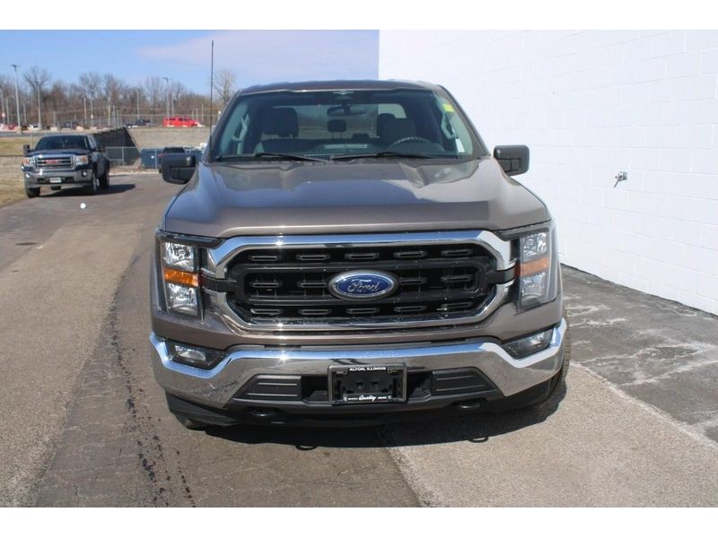 2023 Ford F-150 XLT photo 17