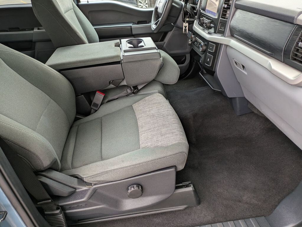 2023 Ford F-150 XLT photo 26