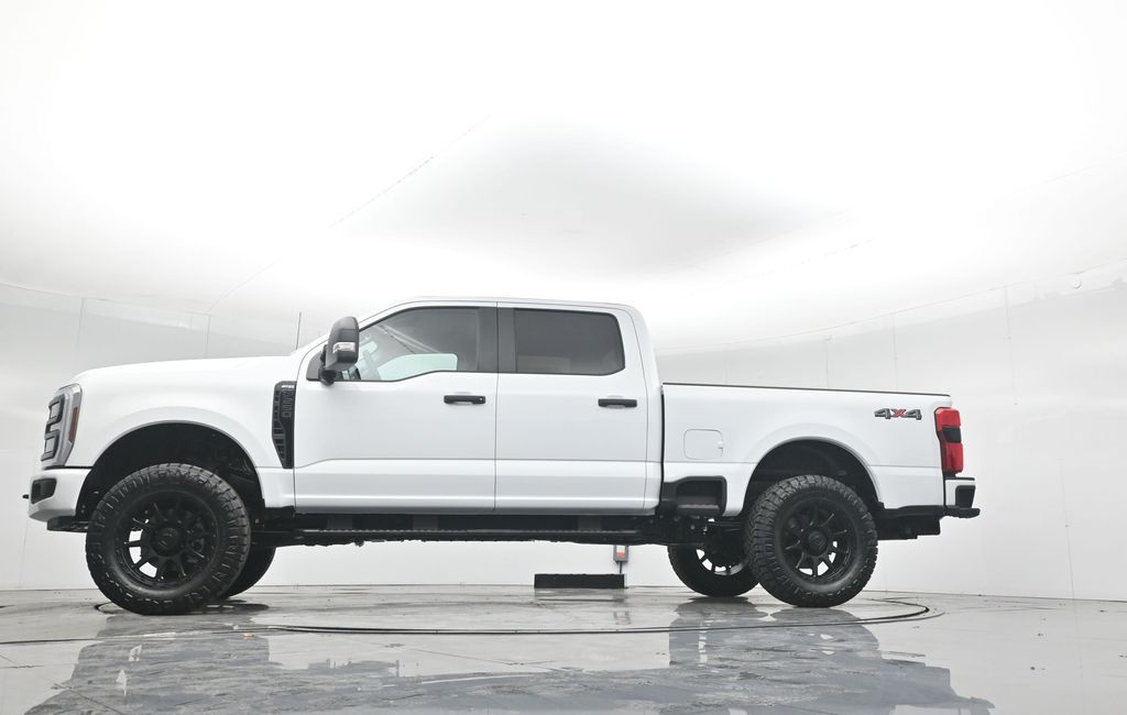 2025 Ford F-250 photo 5
