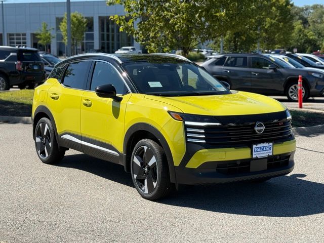 2025 Nissan Kicks SR photo 3