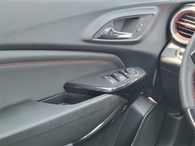 2024 Chevrolet Trax photo 32