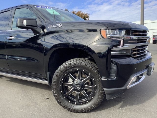 2021 Chevrolet Silverado 1500 High Country photo 3