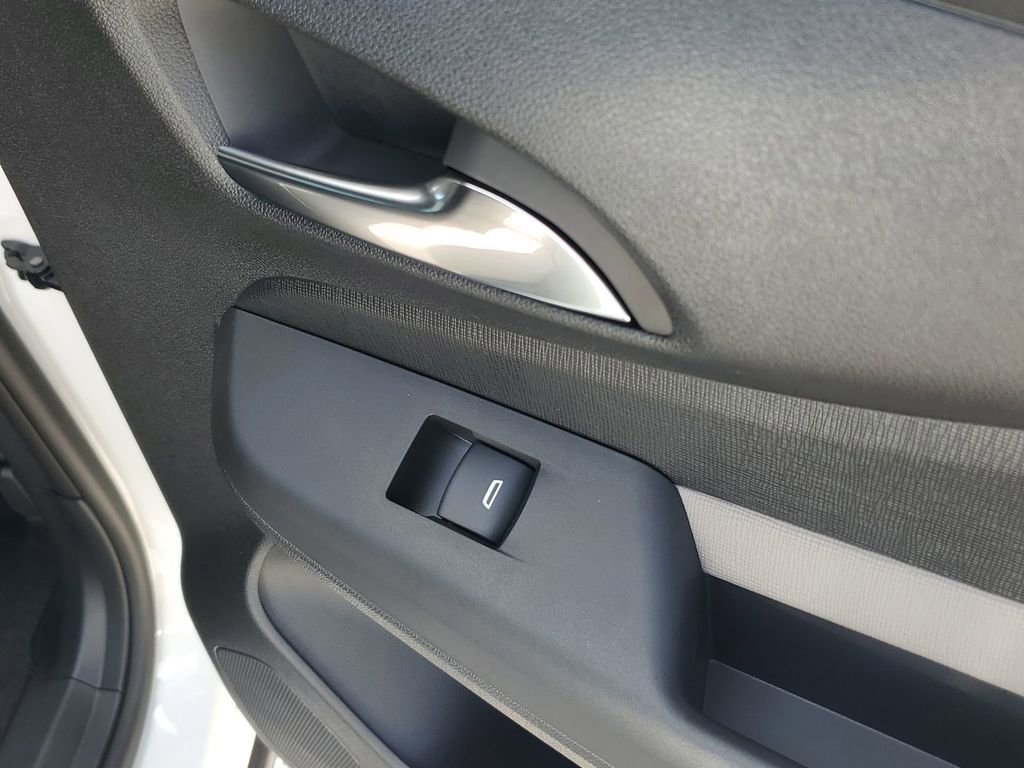 2025 Buick Envista Avenir photo 42