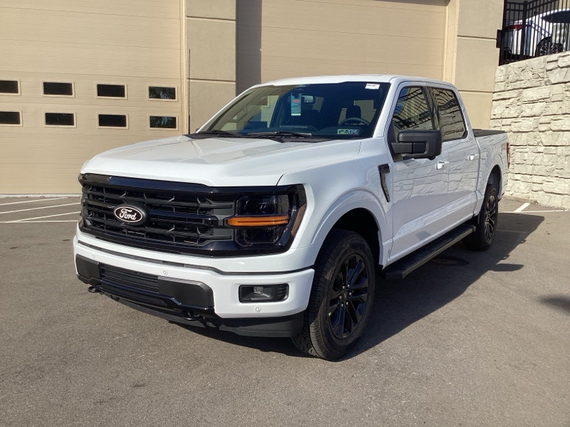 2025 Ford F-150 XLT photo 3