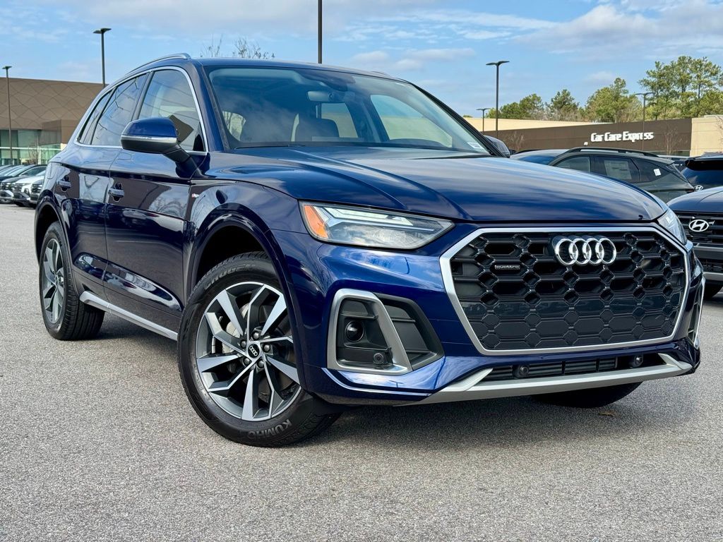 2023 Audi Q5 Premium's photo