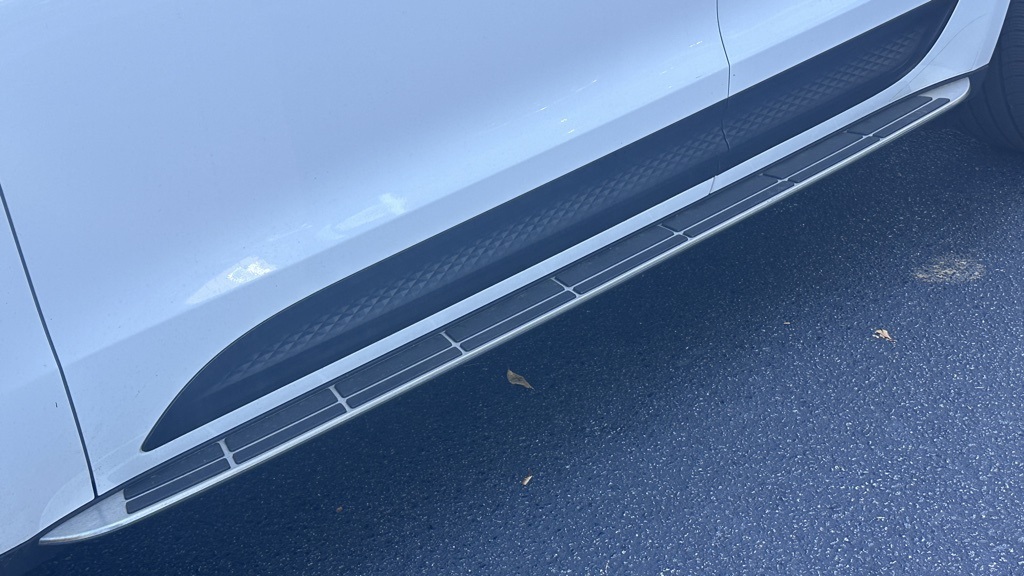 2023 Porsche Macan S photo 9